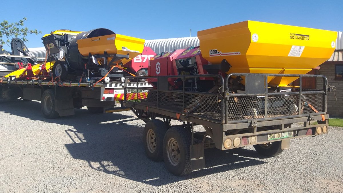StaalmeesterAg's tweet photo. Looks like Mpumalanga really loves us π!
We love you too!! π₯°
#staalmeester #mpumalanga #JF #soilmaster #enorossi #spreader #bagger #B70 #baler #rakes #weloveyou #deliveries #wednesdaythought #callusπ https://t.co/cU87BPlnq0