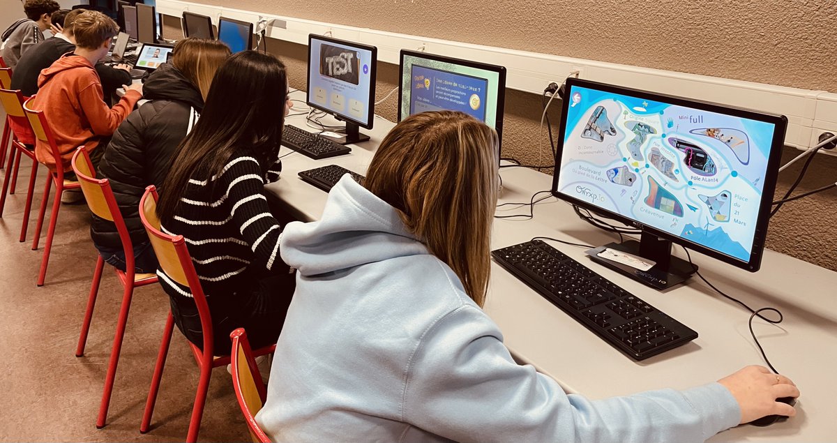 MMaronne's tweet photo. Les jeunes à la conquête des métiers ! A Saint Loup (70), 70 collégiens et leurs professeurs ont commencé à utiliser #onyxp, le jeu sérieux dédié à la découverte des métiers. Un grand merci @PhDestable et @StephanePini pour leur enthousiasme ! #CordéesDeLaRéussite https://t.co/UZWcWGgGbE