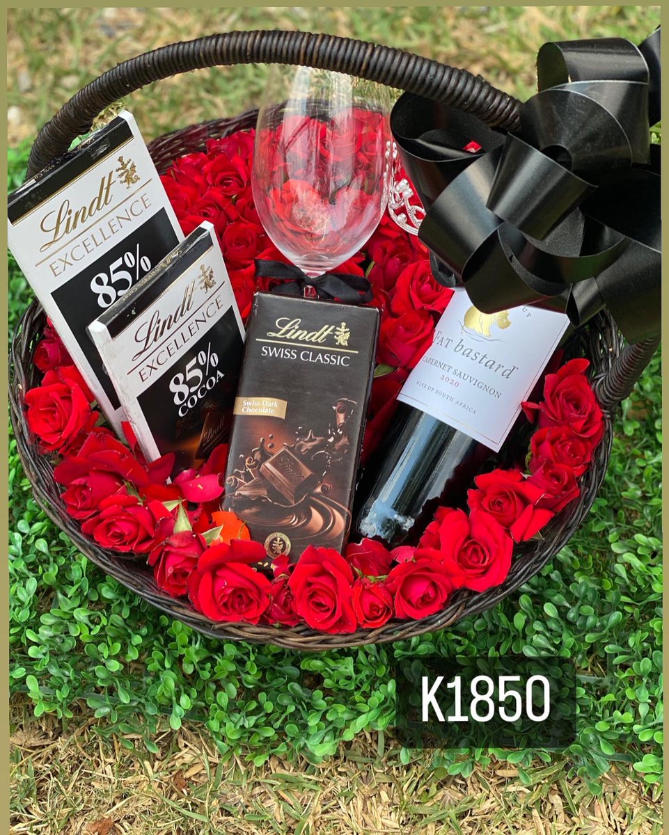 TashaNotNatasha's tweet photo. It’s been a while here.. thought i should share some valentines gifts.. 

0972962436, kabulonga, Lusaka, Zambia..

IG: @giftsgalorezm
Facebook: gifts galore zm https://t.co/Q2epNjTE0N