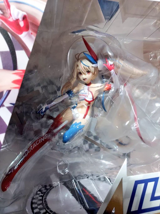 ずいぶん前に予約したフィギュアが届いた。飾るスペース出来るまでは開封出来んな 