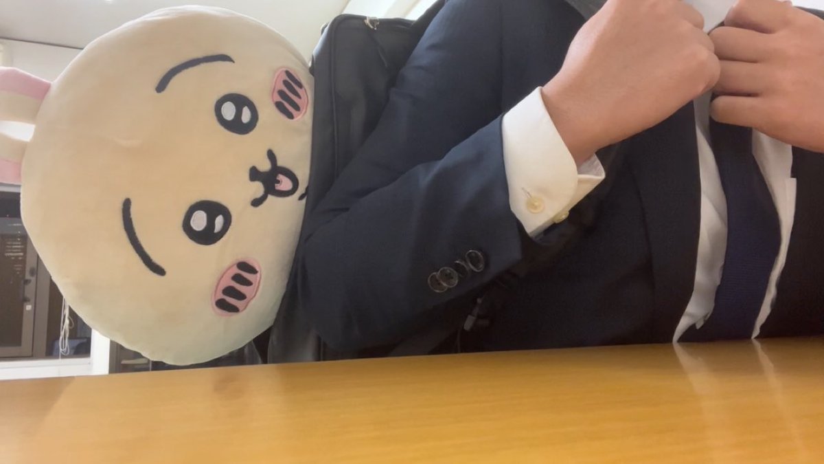 KyoChiikawa's tweet photo. ちいかわとハチワレの待つ家に帰るなりよ〜♪✨ https://t.co/uWpjo5CQuc