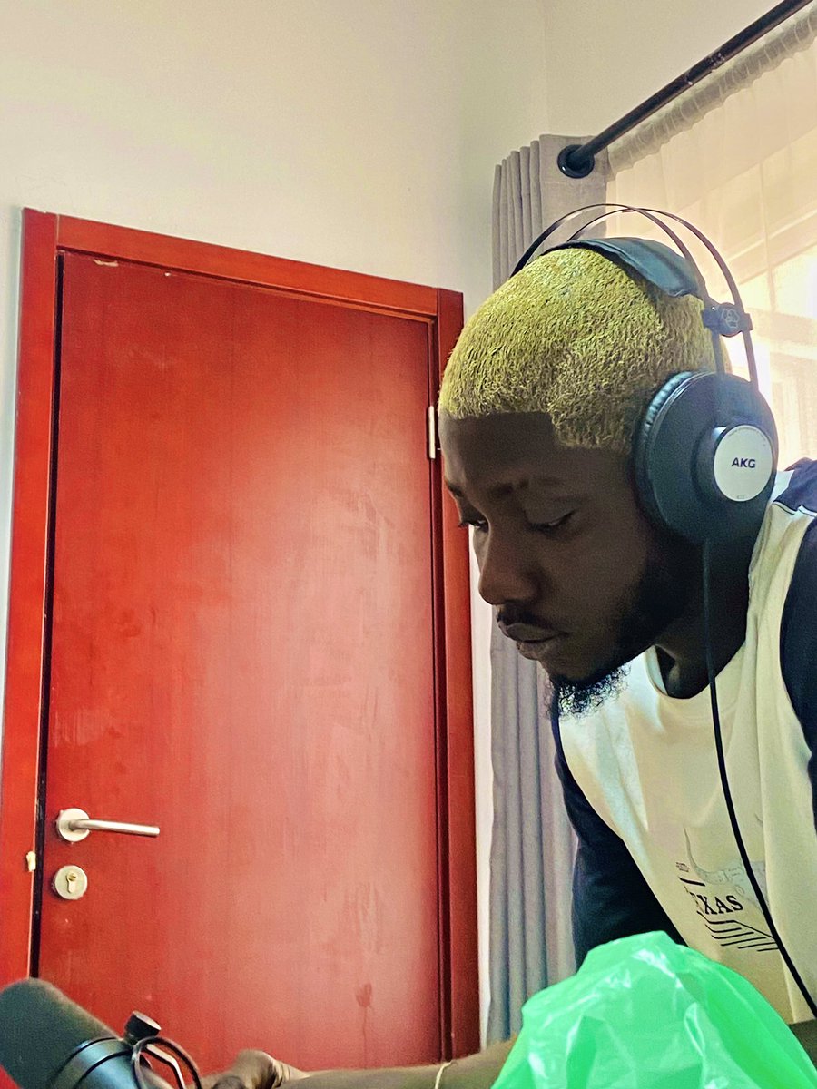 Czinagod's tweet photo. As I Dey write this song God, wear me your garment of mercy 
Make this my music open doors of eternal favor for me my family &amp; Team 2023
Raise my Sponsors higher in quality &amp; glory 

Make the tears for my eyes turn tears of Joy 

Join me Say Amen | Alhamdulilah
#music #afrobeats https://t.co/OLEMi3ZLAK