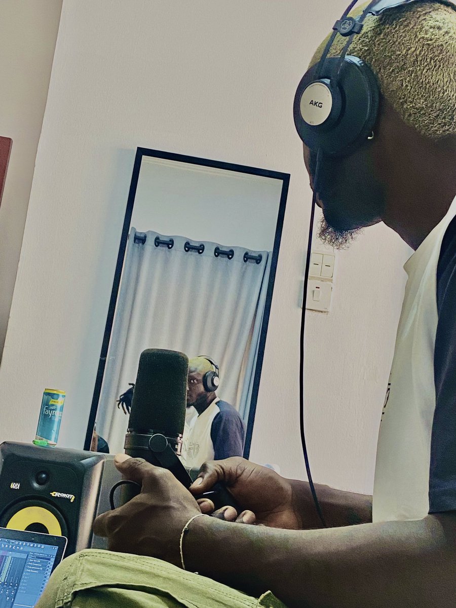 Czinagod's tweet photo. As I Dey write this song God, wear me your garment of mercy 
Make this my music open doors of eternal favor for me my family &amp; Team 2023
Raise my Sponsors higher in quality &amp; glory 

Make the tears for my eyes turn tears of Joy 

Join me Say Amen | Alhamdulilah
#music #afrobeats https://t.co/OLEMi3ZLAK