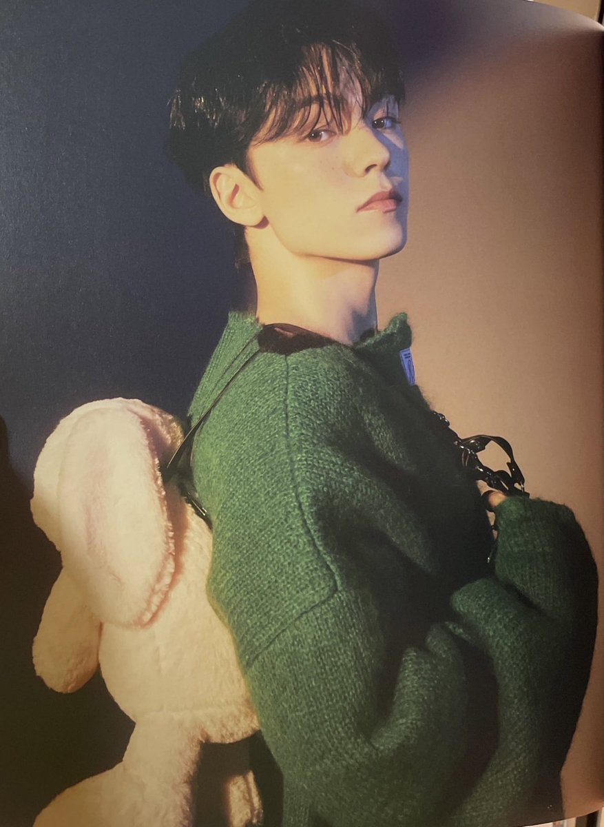 chwebacas's tweet photo. cool kidz wear bunny backpack #drip https://t.co/0zaujq4lzb