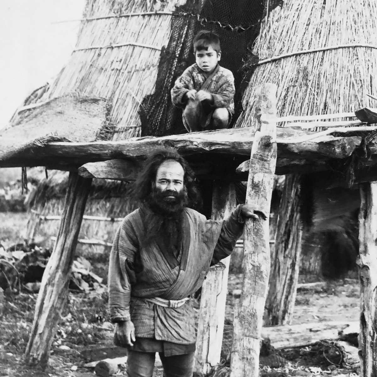 kimmel_pa's tweet photo. A voir dès demain @quaibranly - Jacques Chirac, un ensemble exceptionnel de photographies prises par Tamoto Kenzō (1831-1912) en territoire Aïnu durant les années 1870-1889.

#TamotoKenzo 
@AmbJaponFR https://t.co/xgiJijO8xS