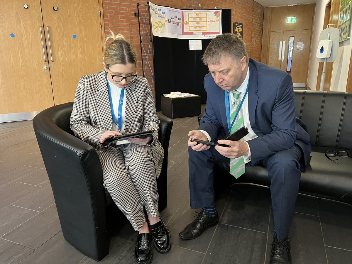 unleashing_me's tweet photo. So so proud of our @ChilternTSH team. A superb conference put together for 350 ECTs, meticulously planned. Led by the wonderful @CherylAbbiss &amp; team @MrJSearleCS @swathen1 @Jodie_CLT @ClaireLJustin @cheryl_B_CTSH @MrsElaineWarren @HarriLouisePage @elliefox_14 @NorsworthyKaty https://t.co/EHIOHU9LNK