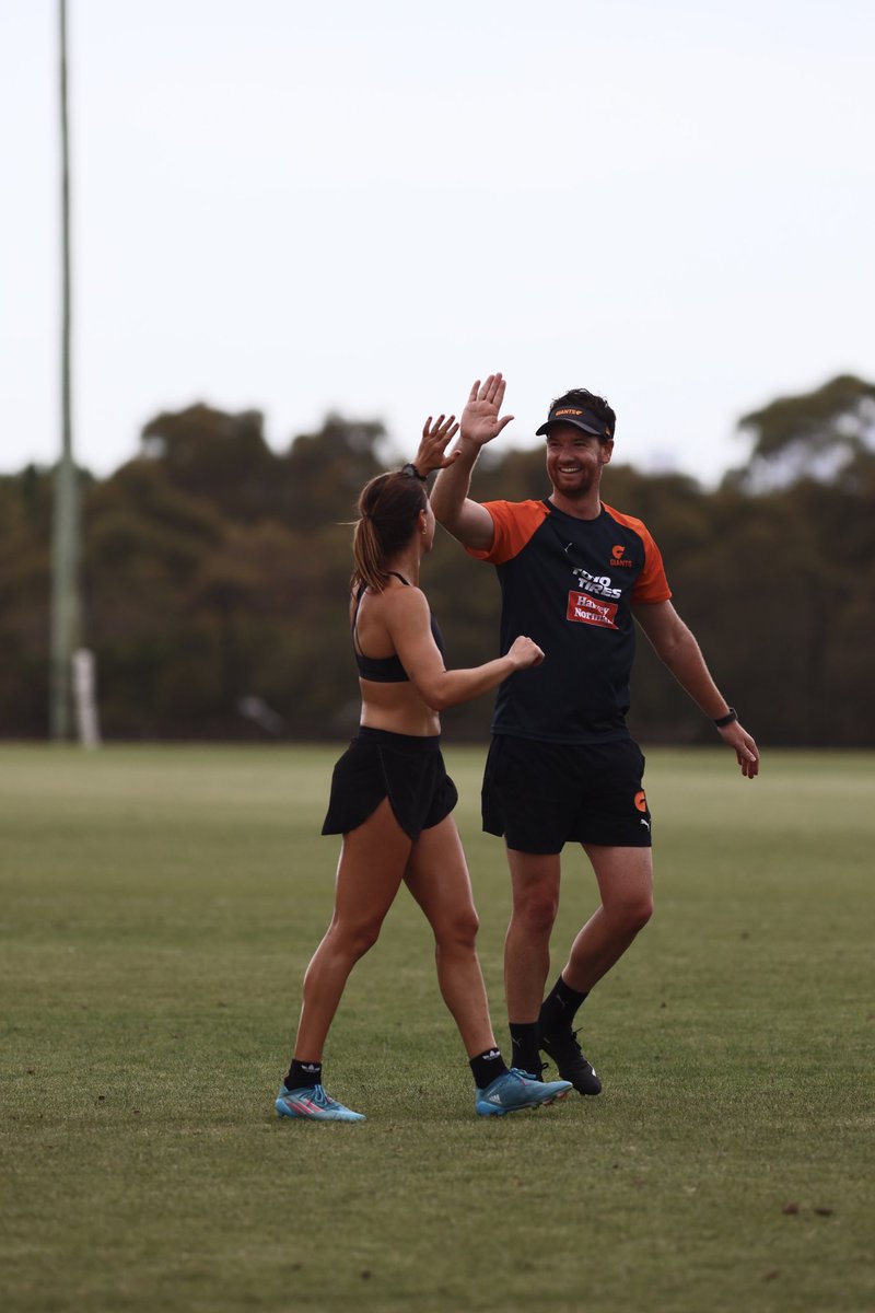 The work doesn’t stop for our AFLW squad 💪 <a href="/_nicolabarr/">Nicola Barr</a> #BigBigSound