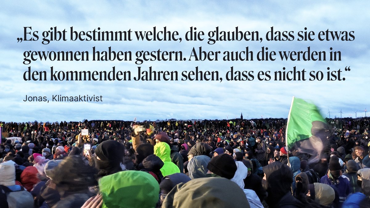 letzjournal's tweet photo. Der Energiekonzern RWE will die Braunkohle, die noch unter dem kleinen Dorf Lützerath liegt. Am vergangenen Samstag versammelten sich zehntausende Menschen vor Ort um gegen ein weiteres Abbaggern zu demonstrieren. Das Lëtzebuerger Journal war vor Ort: https://t.co/wkgHKiiZAs https://t.co/x8I2P8w2hF
