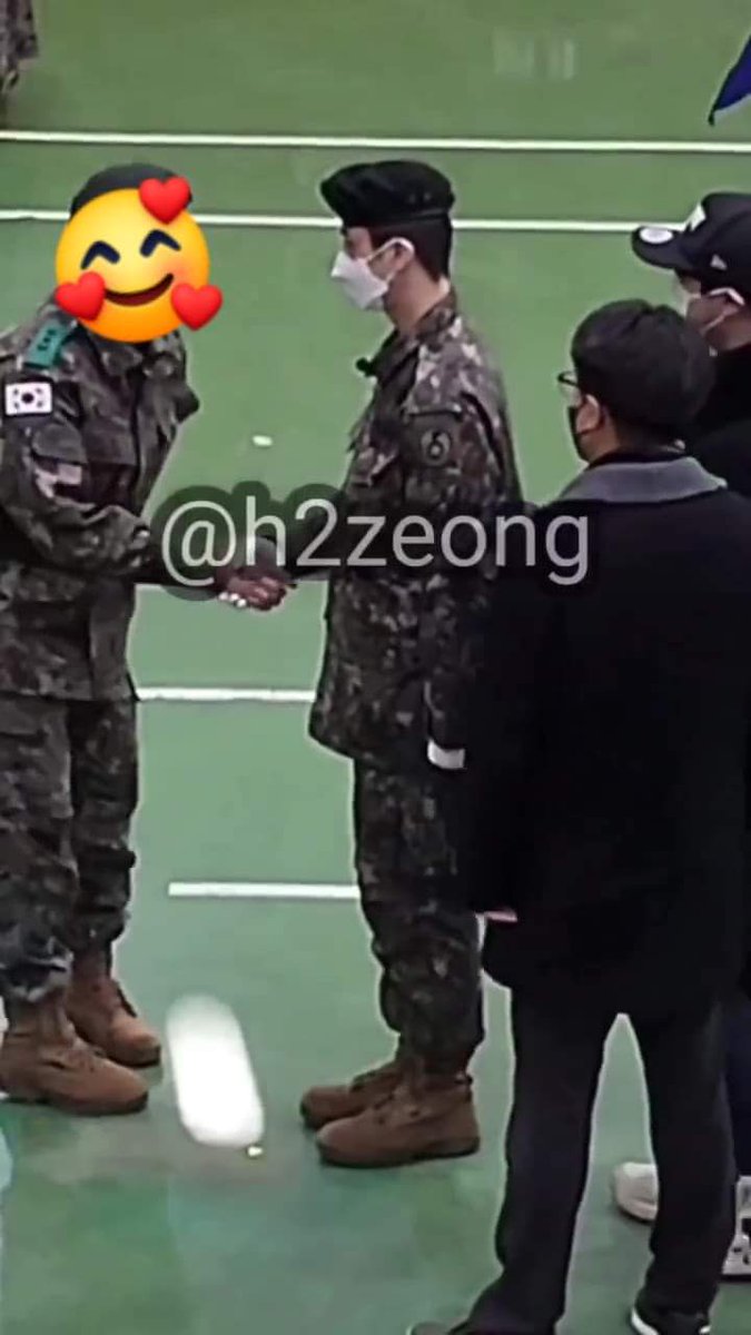 JINKOOKISLIFE's tweet photo. Jin's brother and father 💜💜
#ctto @ h2zeong 💜 https://t.co/40xZ2uQvnj