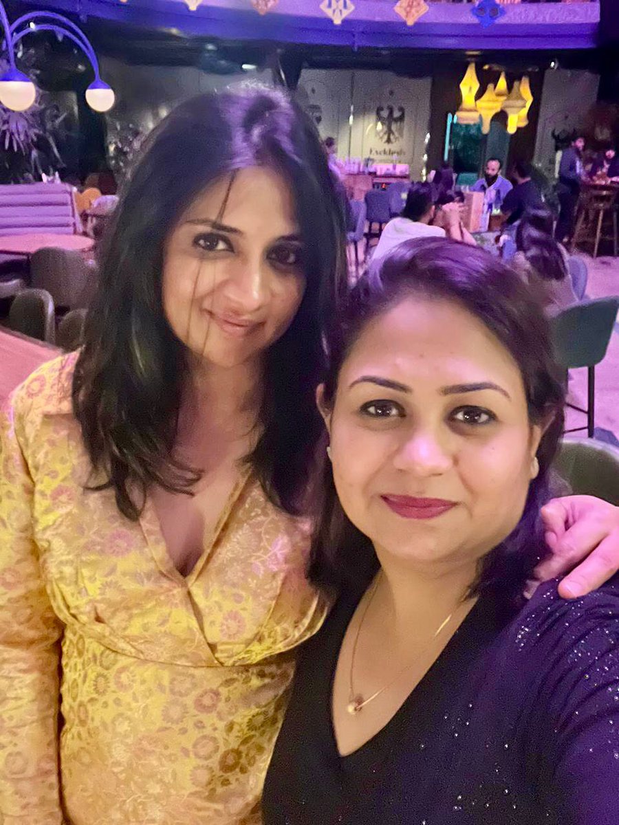 ElaviaSapna's tweet photo. “Indus Tales Creations” #industales #indianweaves @PallaviBalhotra Proud of your new startup bestie !! #Entrepreneur https://t.co/3YHSxv6E3N