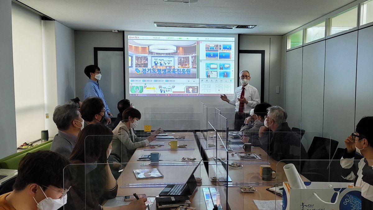 KORADCO's tweet photo. Gyeonggi Do Provincial Institute for Lifelong Learning chooses AnySet Creator Solution from KORAD for media creation & education. Partnership w/ Yeonsung Univ for joint dev. Supporting local media creation & digital lifelong learning. #AnySet #MediaEducation #DigitalLearning https://t.co/GEkaqeihOu