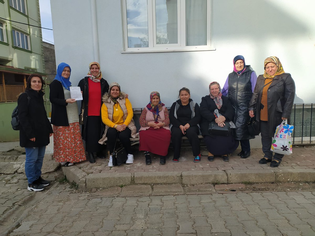 📍 Şerefiye Mahallemizdeyiz.. 

Sandık bazlı ev toplantıları kapsamında ziyaretlerimizi sürdürüyoruz. Misafirperverlikleri ve hoş sohbetleri için kadınlarımıza teşekkür ederiz...

#ÖNCE2023