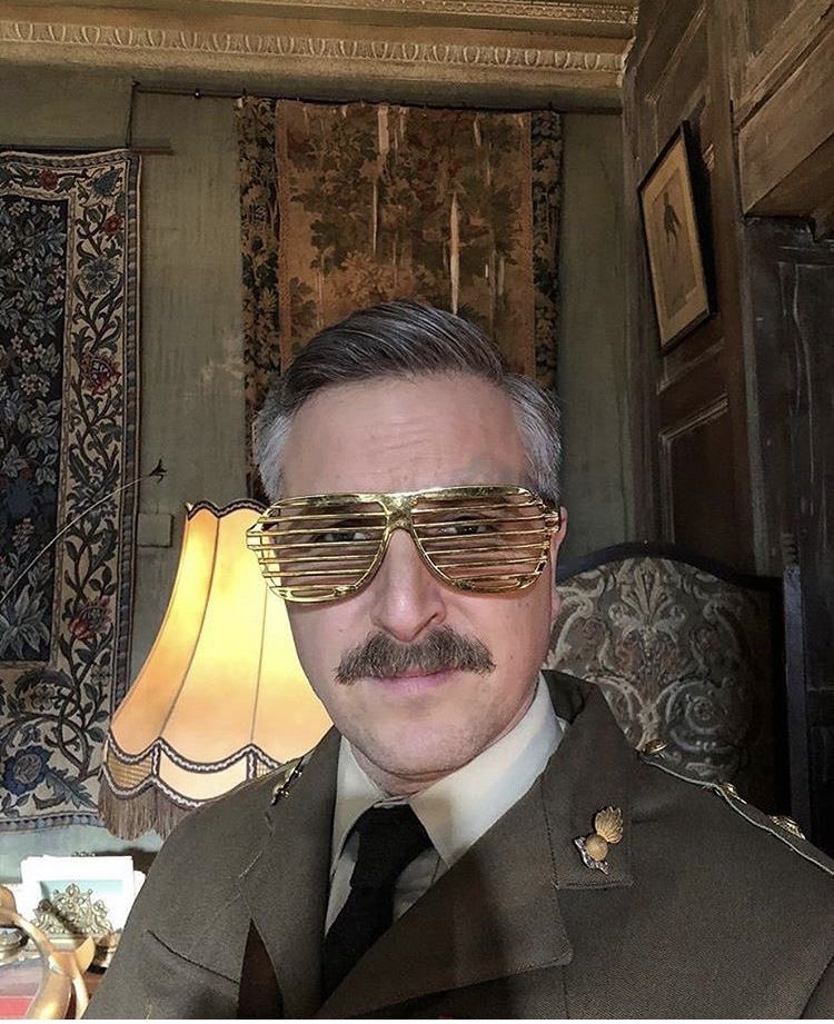 HAPPY BIRTHDAY TO MY FAVORITE DILF              ur fiv decades old ben !!! I LOVE BEN WILLBOND    