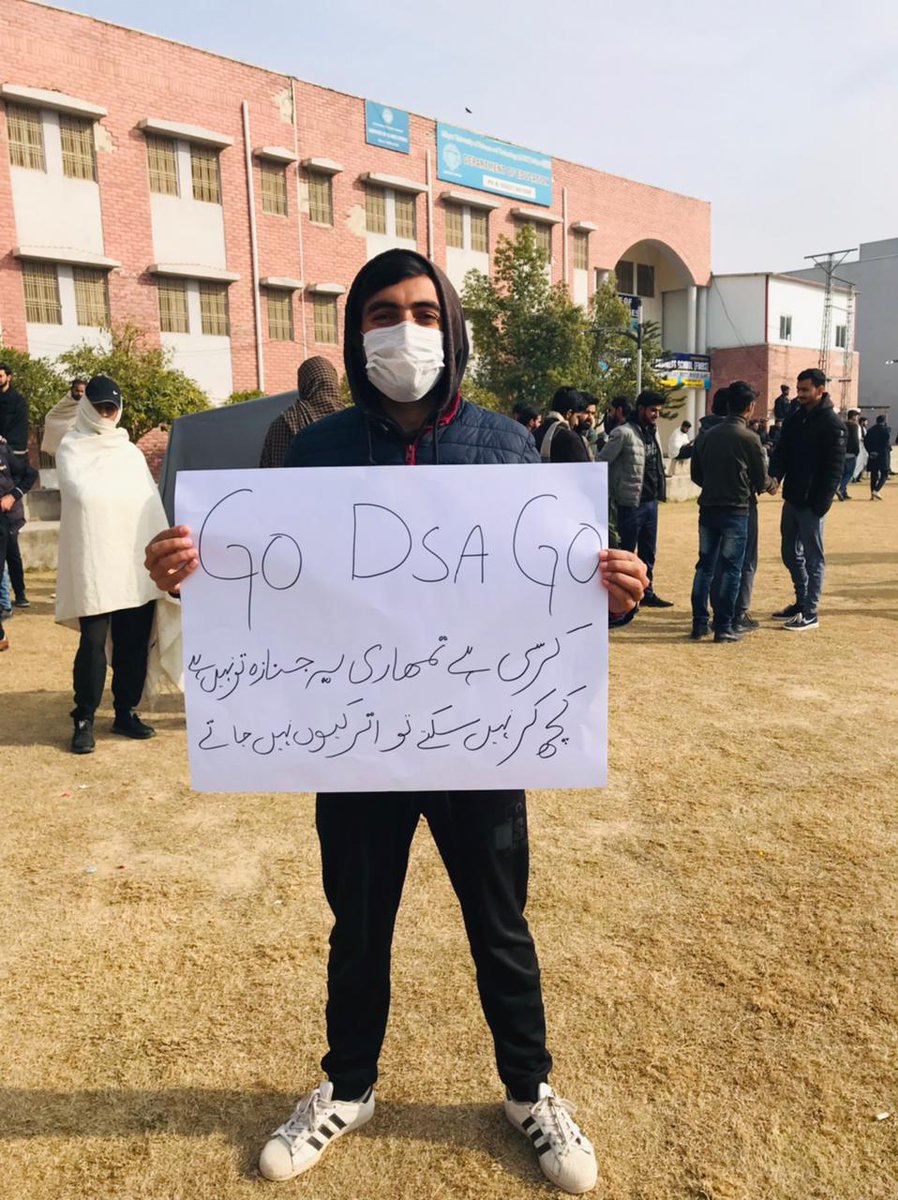 mhunzai20's tweet photo. #Shame_MUST 
#studentslifematters https://t.co/bwFt5TLMmM