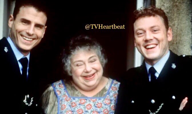 TvHeartbeat's tweet image. Series 7, episode ‘Appearances’, first broadcast 25 years ago today! Here we have our @jasedurr &amp;amp; @JoepopProds with the brilliant #HeartbeatGuestStar #PatsyByrne!
Written by #CarolynSallyJones ❤️