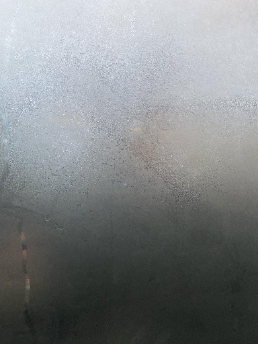 Merci <a href="/TERGrandEst/">TER Grand Est</a> train à l’heure pour une fois…mais pas de chauffage 😂 il faut toujours faire un choix avec vous !