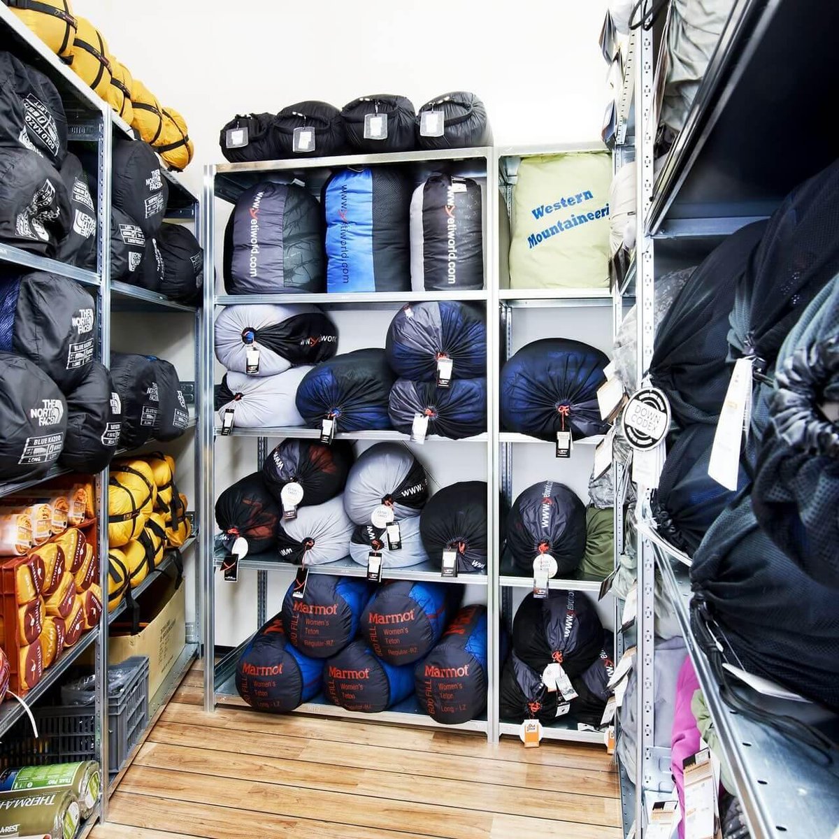 bito_storage's tweet photo. Case Study >> https://t.co/wF4F6GgE3Q
#warehouse #operation #case #study #logistics #solutions #BITO #storage #UAE #middleeast #references #globetrotter #apparell #outdoor #camping #boltless #shelving #racking #multi #multitier #mezzanine #apparel #clothing #ecommerce #picking https://t.co/Jt9itssXvD