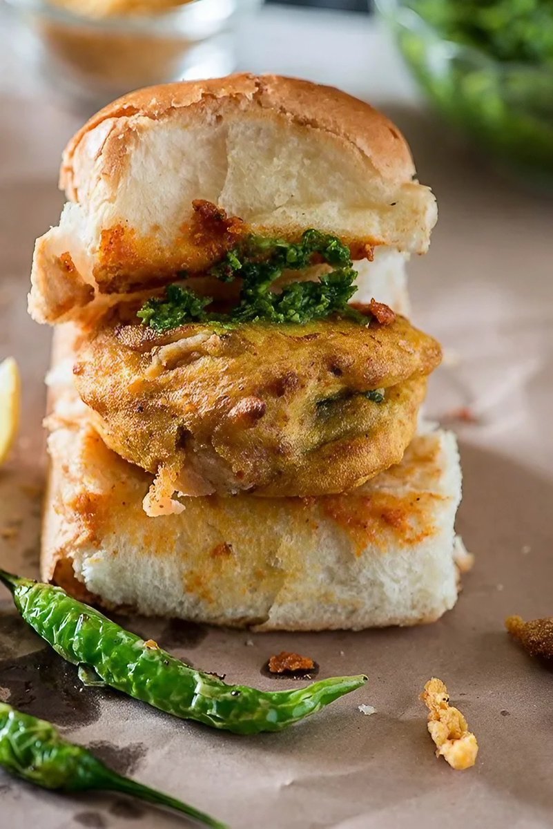 10 Famous Street Food In Maharashtra That Every Indian Must Try Once In 10-famous-street-food-in-maharashtra-that-every-indian-must-try-once-in