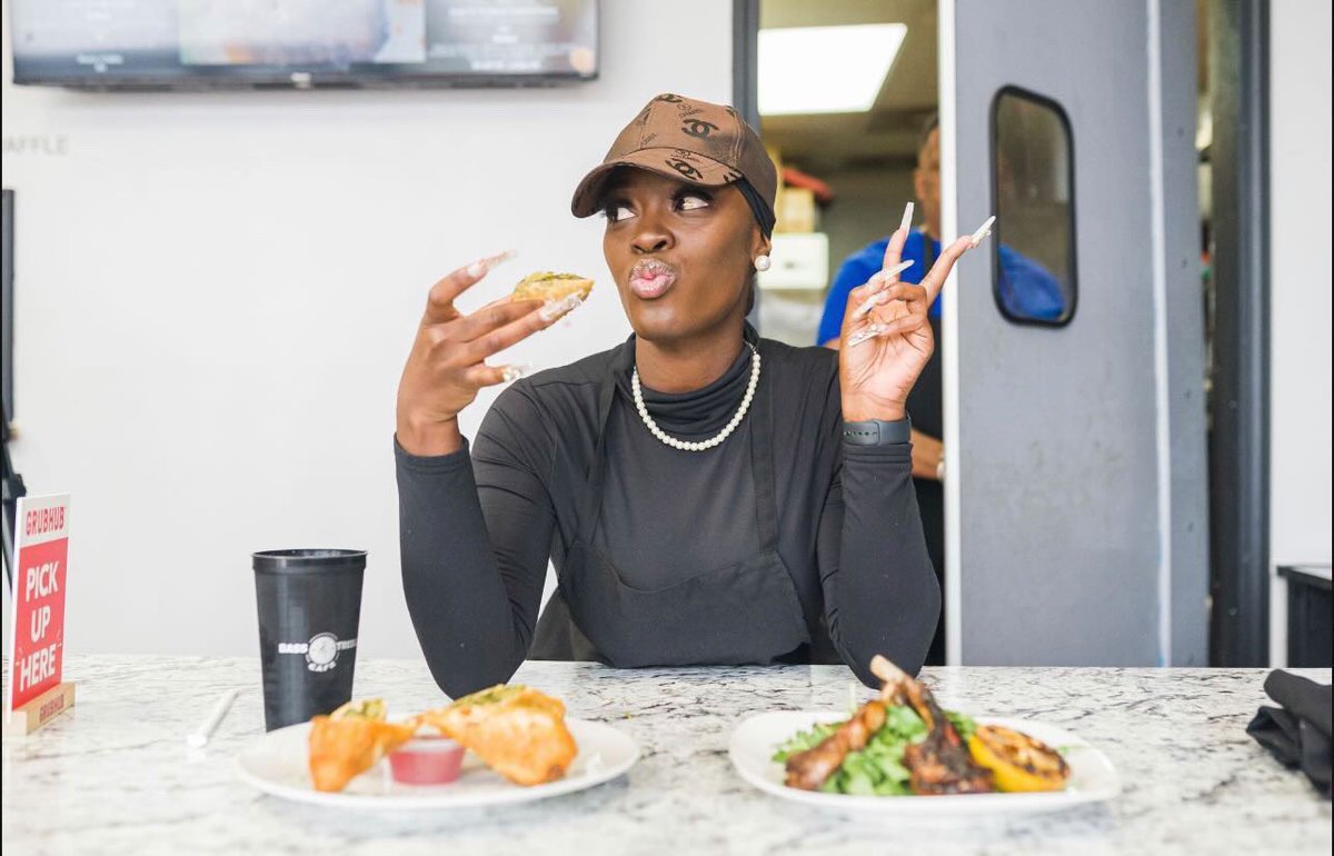 basstreblecafe's tweet photo. PRETTY GIRLS LOVE TO EAT @basstreblecafe https://t.co/KD7v6t8ucT