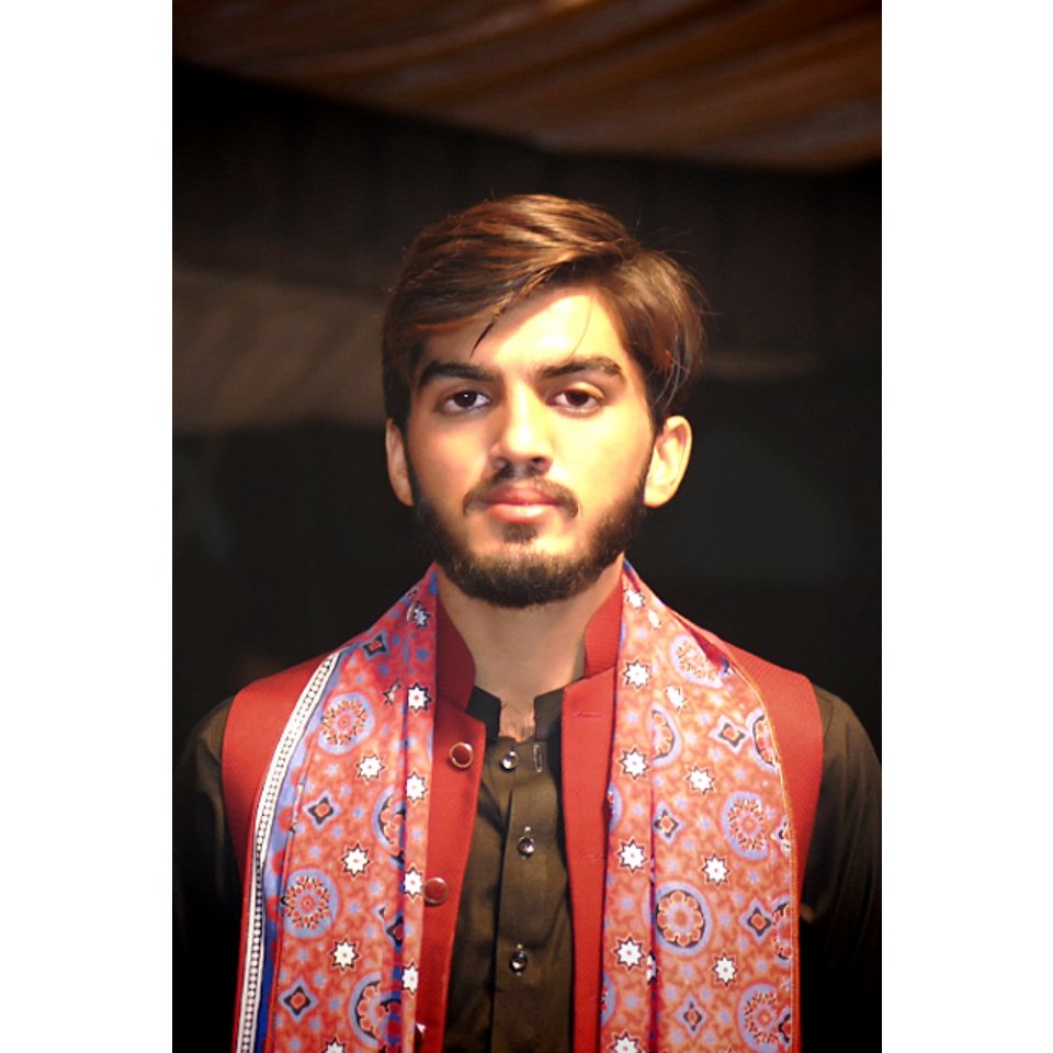 GhulamH00786's tweet photo. @softheart_hun Seriously 😂 https://t.co/e2Tl7ua1JV