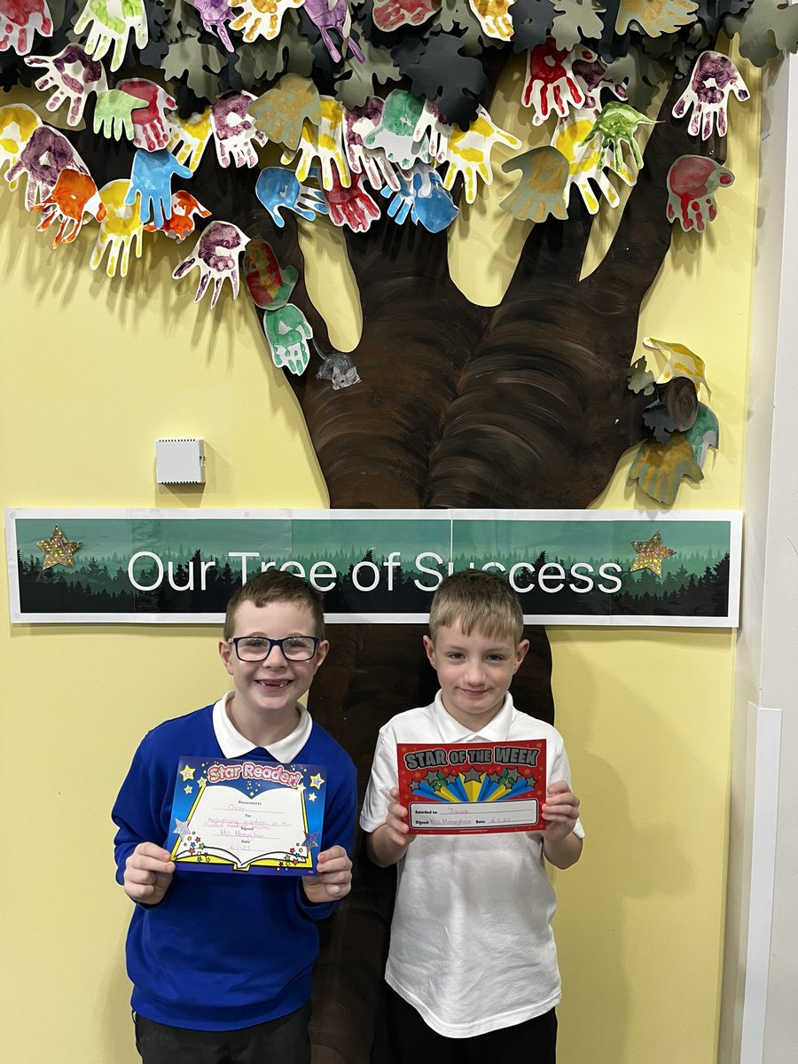 wla_y4's tweet photo. Our first Stars of week and Star Readers of the year 🎉🎉 @WoodlandsA @HarbourLearning #hltpraiseculture https://t.co/dAQCI7OBEm