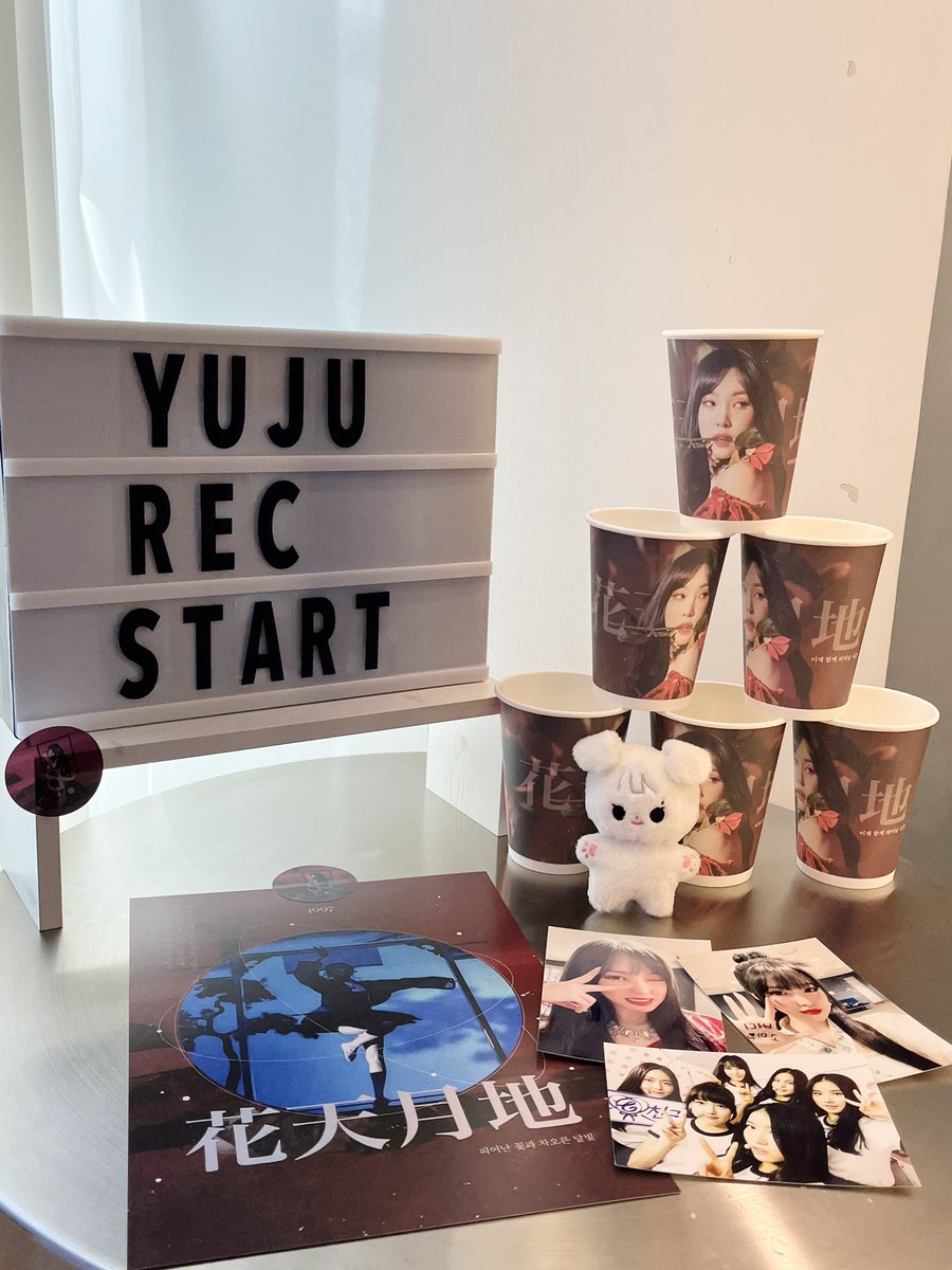 baekgu1_'s tweet photo. #계속해서_유주를_REC

유주야 데뷔 1주년 축하해❤️‍🔥 https://t.co/NAlkomQsvb
