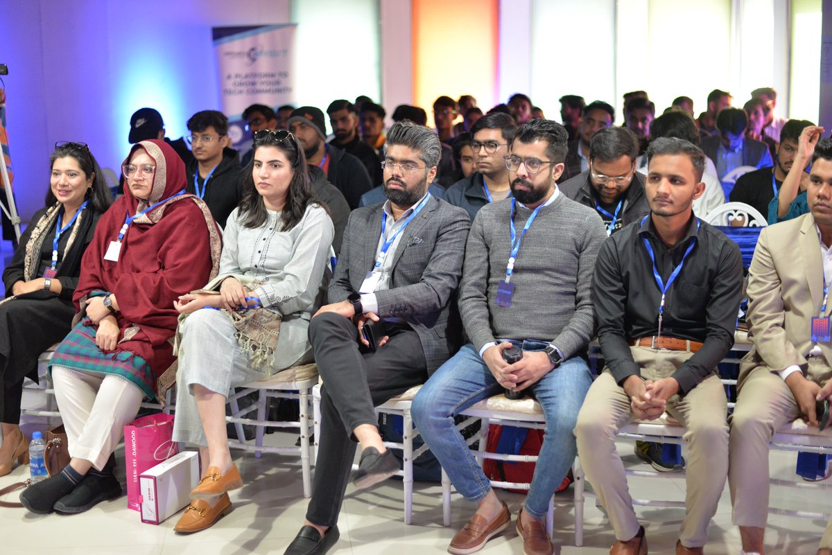 10Pearls University Launches 10Pearls Connect, a networking event for tech professionals. 

@10PUniversity @10PearlsPK #university #connect #networking #ech #professionals #technology