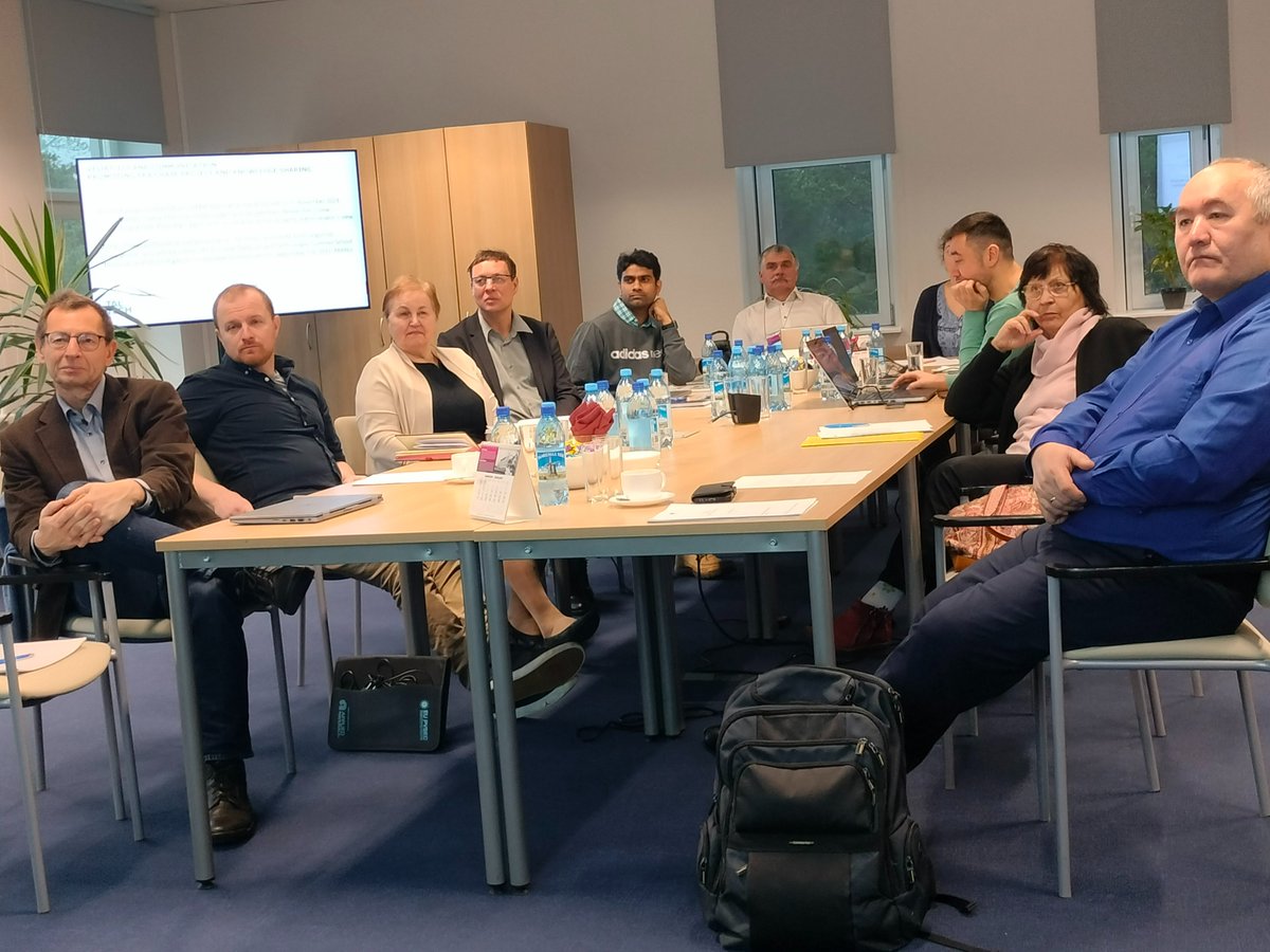 5GSolar's tweet photo. On 12th of January, the #5GSOLAR #steeringcommittee gathered in @TallinnTech to discuss the status quo of #ERAchair #project and upcoming activities.
It was a pleasure to host these highly respected scientist: Smagul Karazhanov, Iver Lauermann, Jonathan Major, Rositsa Yakimova https://t.co/U0UV6qK2qI