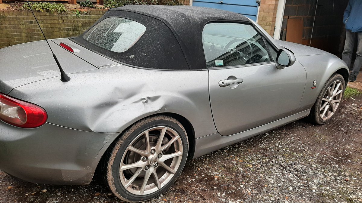 uhchaplain's tweet photo. I can't get over that @SagaUK wants to scrap my car for this. Someone hits me and is at fault, loads of hassle (happy Christmas) and a decent, well-maintained vehicle gets scrapped. Don't we #fixthings any more? https://t.co/P3pu8d2muC