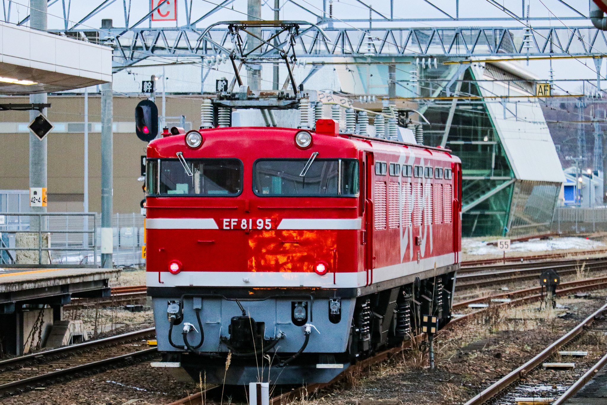 EF81系 - অনুসন্ধান / X