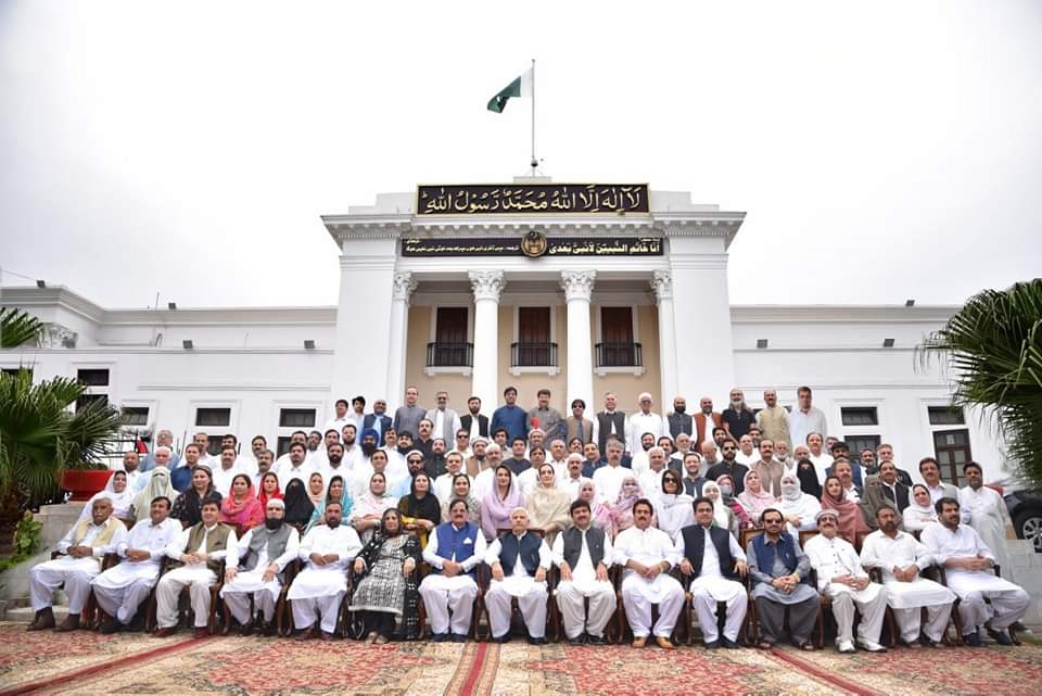 MominaBasit1's tweet photo. خیبرپختونخوا اسمبلی تحلیل ۔
اراکین خیبرپختونخوا اسمبلی کا آفیشل گروپ فوٹو
(2018 - 2023)
❤❤❤❤ https://t.co/v9uRQ7gPwo