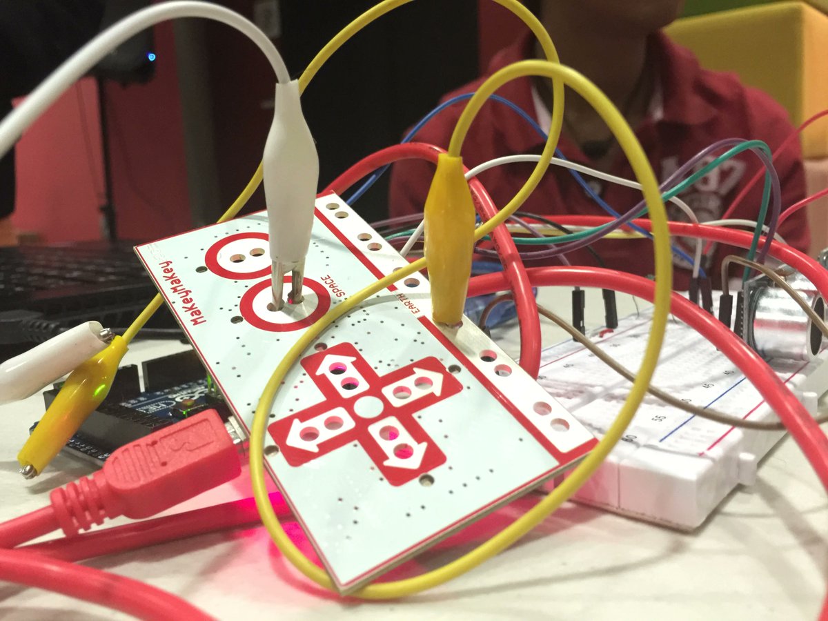 [ATELIERS #CulturesNumériques] Jeudi 19 Janvier, nous assurerons 2 ateliers malgré la grève, venez participer à :
11H : S'initier à l'électronique avec #MakeyMakey
15H30 : Montage vidéo #openshot
cite-sciences.fr/fr/au-programm… 
#gratuit