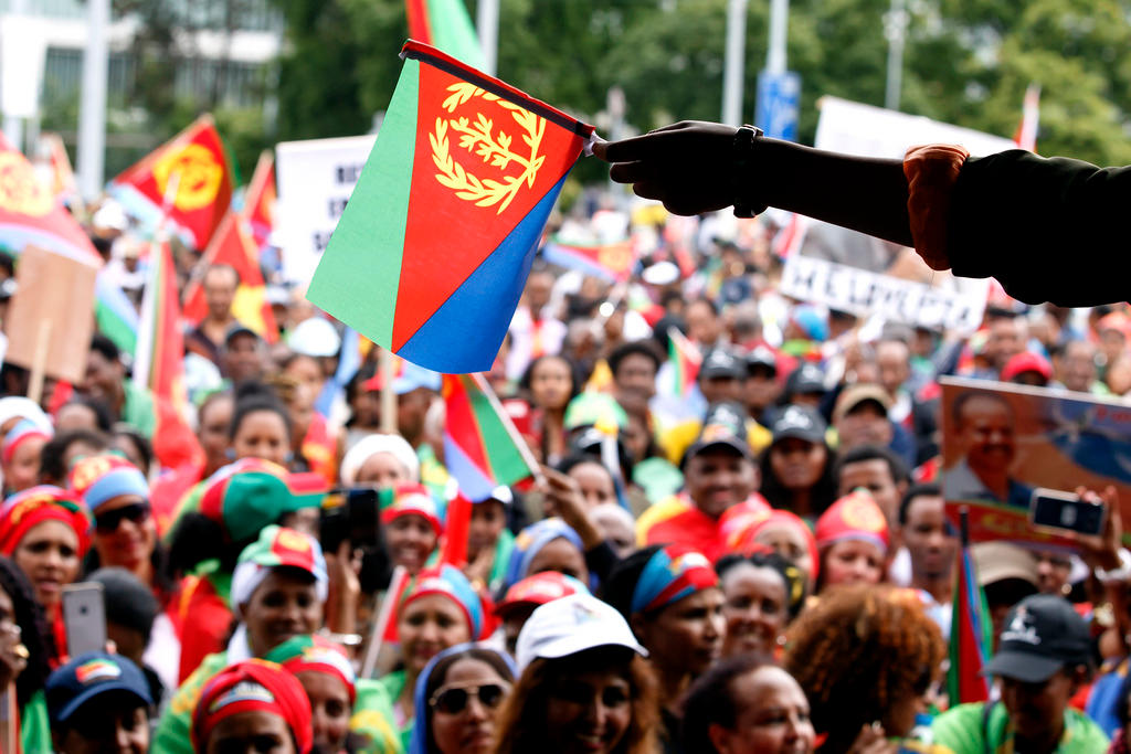 MichealHagos's tweet photo. ህዝቢ ኤርትራ ኣብዚ መድረኽ’ዚ ደጊሙ ኣብ ታሪኹ ዋና ሃገሩን መጻኢኡን ኮይኑ ንቅድሚት ንምቅጻል ከም ወትሩ ረዚን ዋጋ ኸፊሉ ብ ሓያል ስራሕን ፈተናን ሓሊፉ፡ ደጊሙ ከም ቀዳማይ 30 መዘና ዘይብሉ ካዕናን ታሪኽ ሰኒዱ ኣሎ። #Eritrea @hawelti https://t.co/jBZaRqYM9H