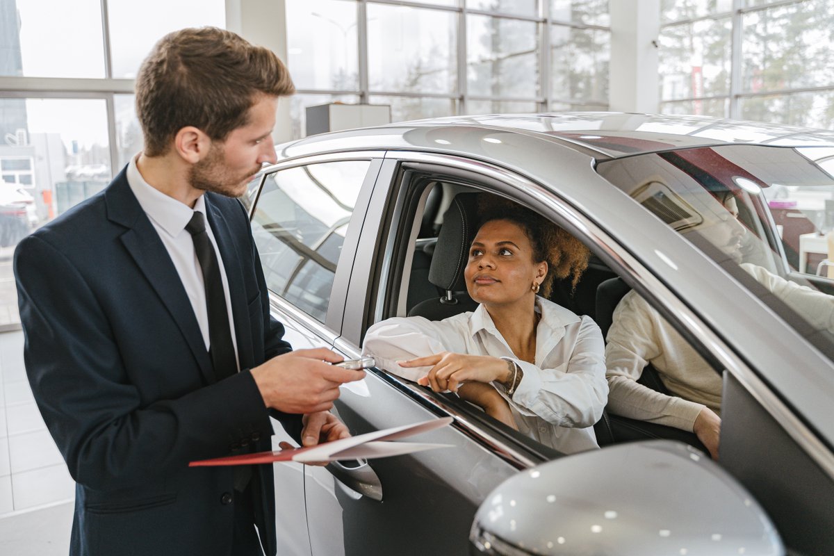 GarageAssist's tweet photo. Good news from the UK’s new car market: registrations are on the up for a fourth consecutive month.

For a comprehensive breakdown of the key figures and expert analysis from the SMMT’s Chief Executive, read our latest blog post: https://t.co/fL5QAnCedP https://t.co/1Pd0NMCxCJ