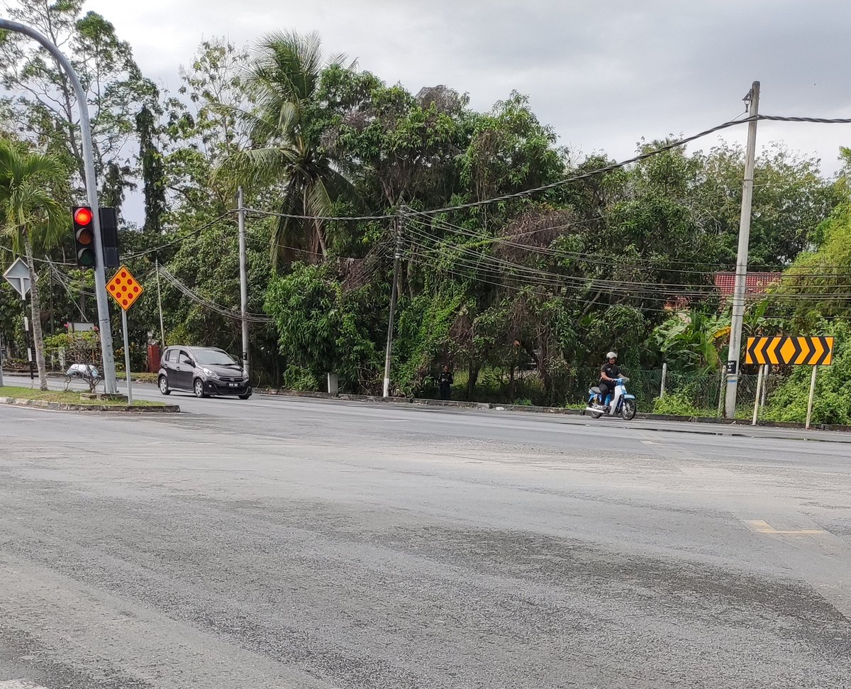 OhMyPerlis's tweet photo. Cari benda tersembunyi... https://t.co/f1TyoiXr1j