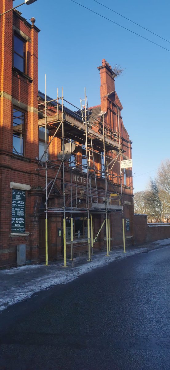 Front of a pub for box gutter repairs