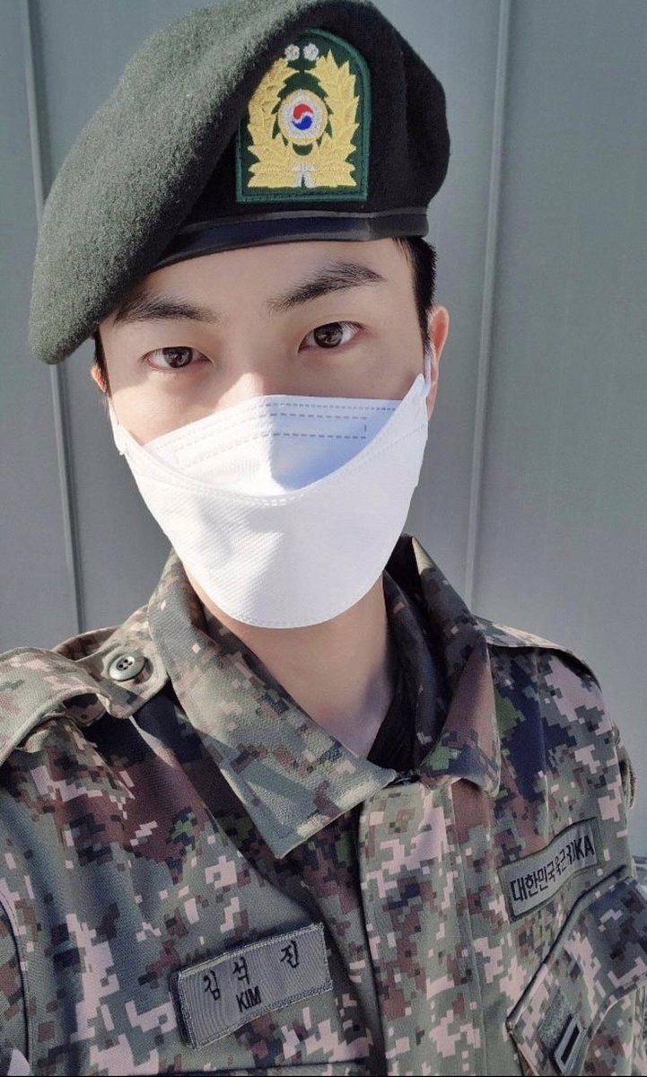 We are so proud of you Seok-jin sii🎖 Thank you for sharing your military pics with ARMY. I pray for your safety, good health, warm weather & that you are well. Congrats on completing your training. Always & forever our WWH - 화이팅💜✨ @BTS_twt #SeokjinDay #SEOKJIN