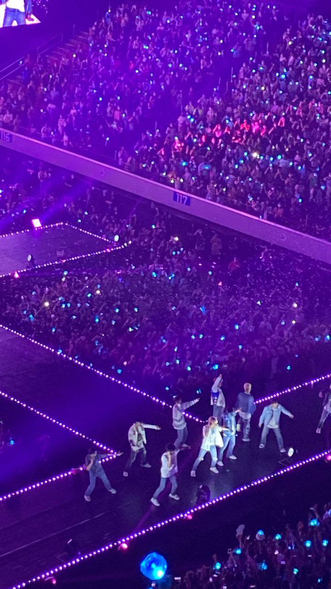 09knhz's tweet photo. we will see treasure on april 15. SECURED TICKET CUTIE https://t.co/8ncFFIEJh8