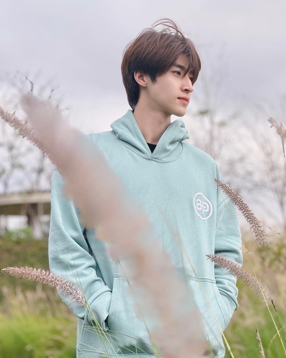 Bluepongtiwat tweet media