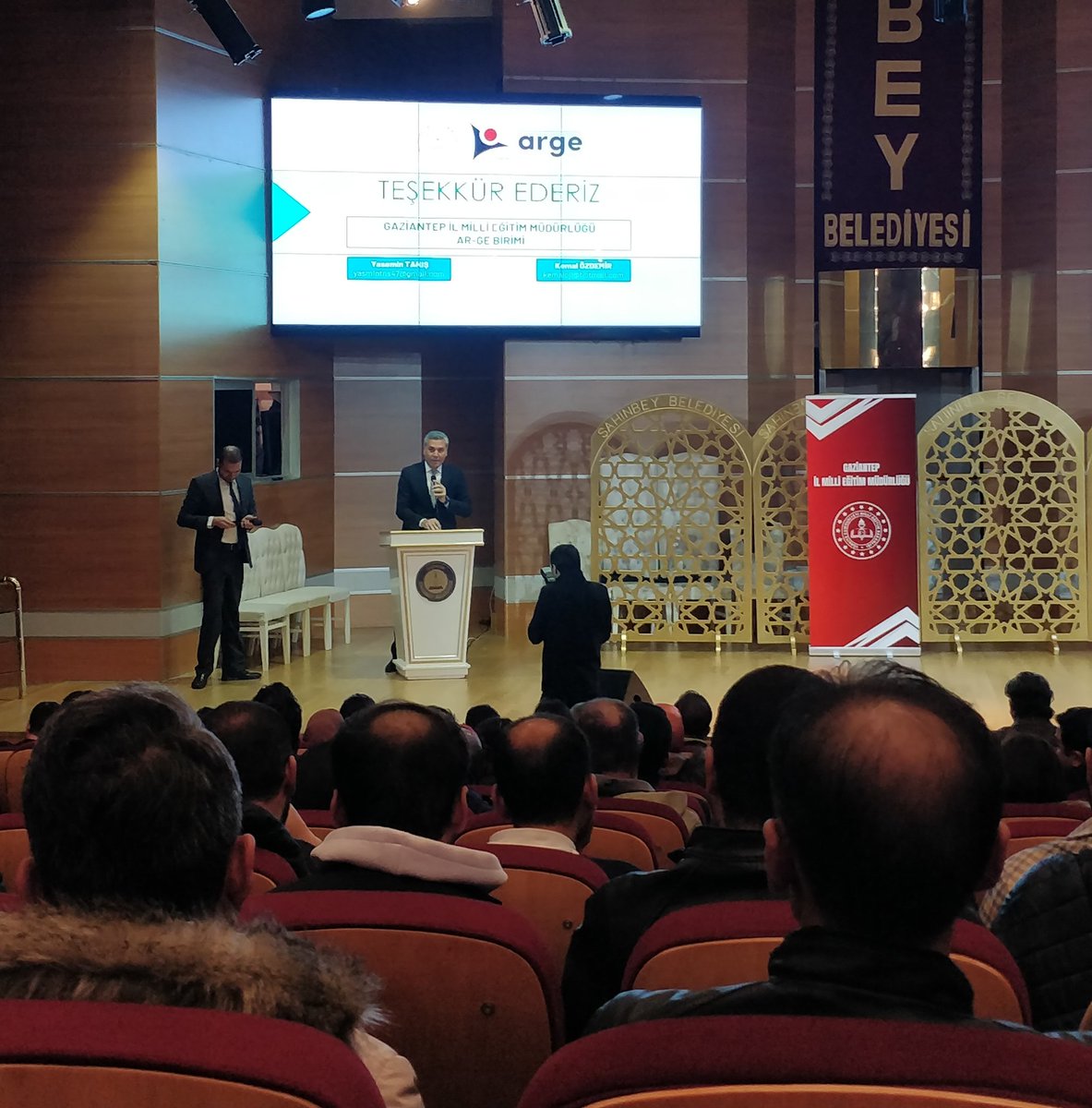 TÜBİTAK 4006 Bilim Fuarları Bilgilendirme Toplantısına katıldık. 4006 Bilim Fuarlarına katılmak için çok heyecanlıyız. 
<a href="/yasintepe/">Yasin TEPE</a>
<a href="/Gaziantep_MEM/">Gaziantep İl Millî Eğitim Müdürlüğü</a>
<a href="/M_A_Tiryakioglu/">Mehmet Ali TİRYAKİOĞLU🇹🇷</a>
<a href="/GaziantepArge/">Gaziantep İl MEM AR-GE</a> 
<a href="/erdalkilinc27/">Dr.Erdal KILINÇ</a>
<a href="/sahinbeymem/">Şahinbey İlçe Milli Eğitim Müdürlüğü 🇹🇷</a>