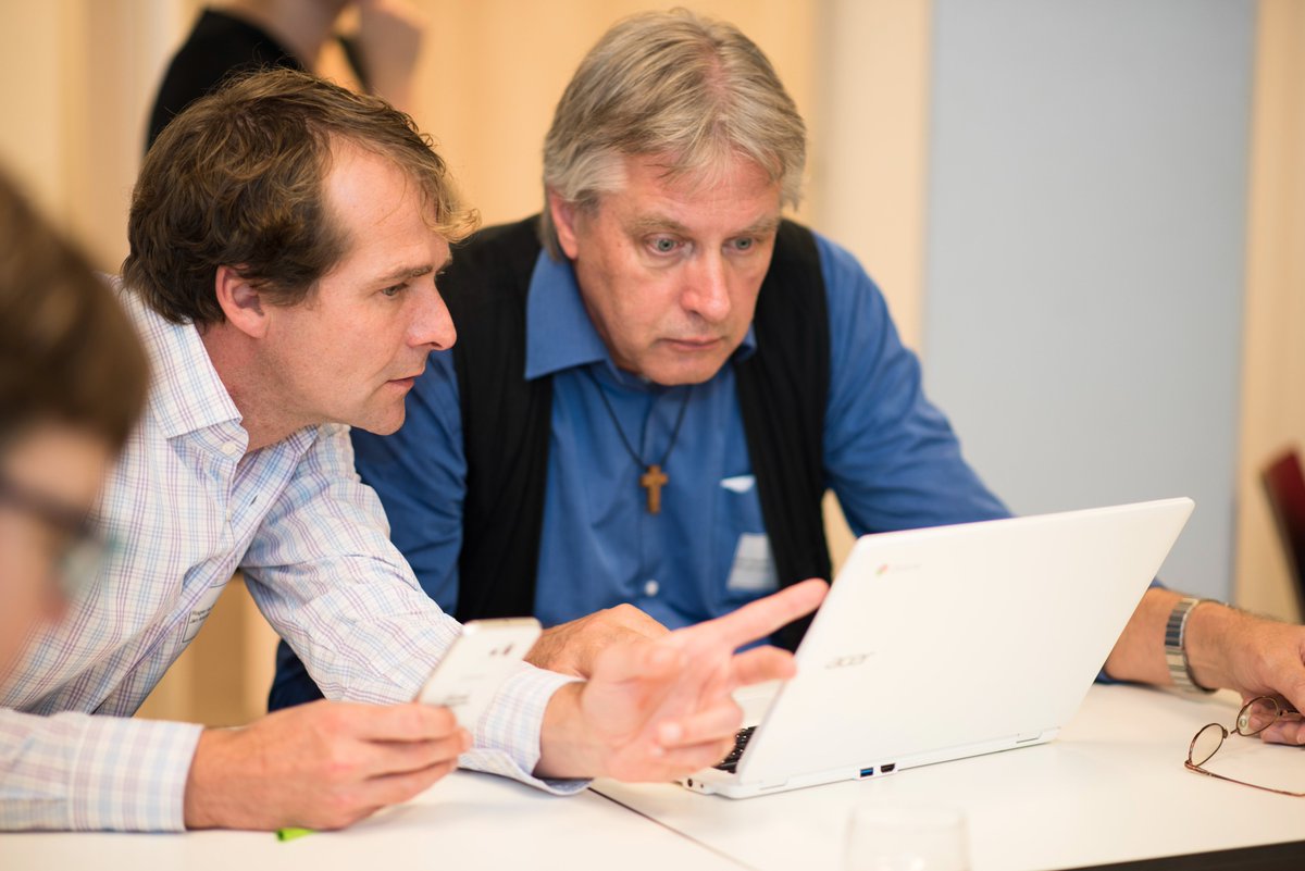 Meld je aan! Online sessies over:
- materiaal van het Nederlands Instituut voor Beeld &amp; Geluid en de Stercollecties voor je les.
- leermateriaal, zoals ExamenKracht, KIC, Rekensite en Oefenprogramma Engels.
- formatief handelen
- werken vanuit leerdoelen.

alturl.com/pjeju