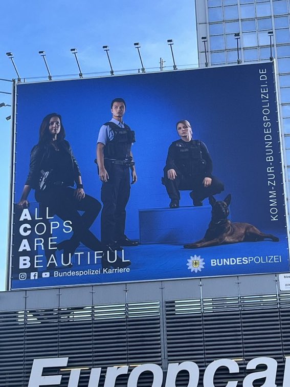 brunostruys's tweet image. Aanwervingscampagne van de Duitse politie