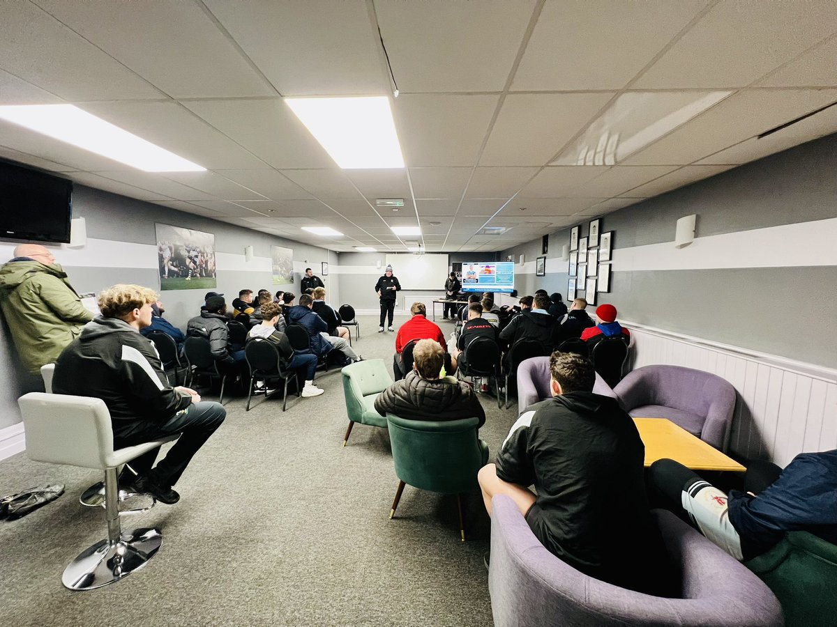 Martyn_Fowler's tweet photo. Another great session at Cardiff Arms Park with @GlamWandsRFC tonight’s theme; Things WE Care about both sides of the ball on and off field and transitioning the findings to our analysis data, producing positive discussion #DevelopingCulture https://t.co/tYHAR9k6ZB