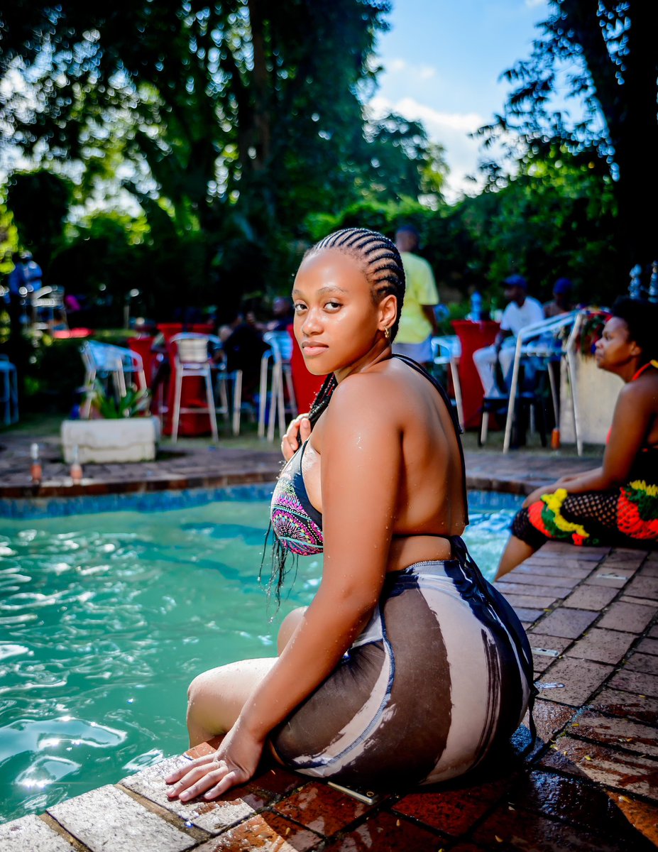 Saint Laurent Snow tweet media