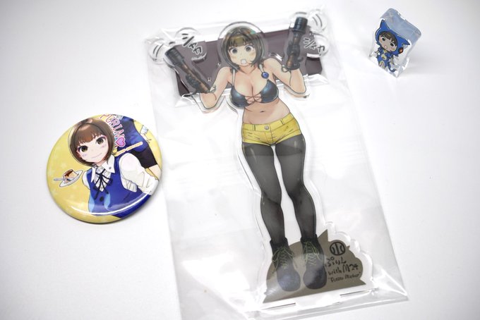 ぷりん独軍M24アクリルスタンド&amp;発掘品ぷりん缶バッジセットと見送りのジュエルぷりんだー。 