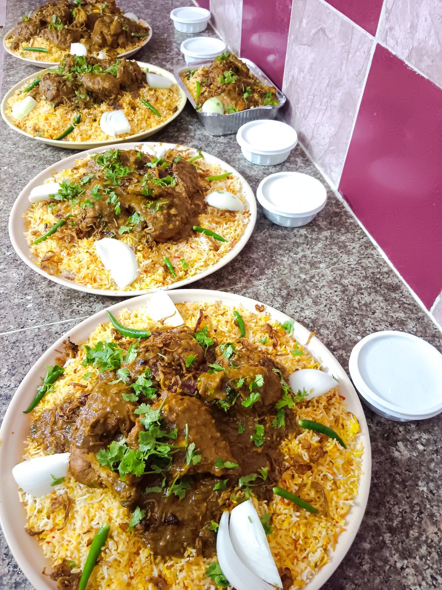 ما شاء الله من طلبية اليوم للغداء

برياني حيدر اباد بالدجاج
بالهناء والعافية

#صحار