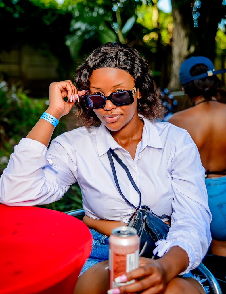 Saint Laurent Snow tweet media