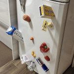 余分な買い物を防ぐ効果!？冷蔵庫の中身が貫通したようなマグネット。