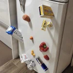 余分な買い物を防ぐ効果!？冷蔵庫の中身が貫通したようなマグネット。
