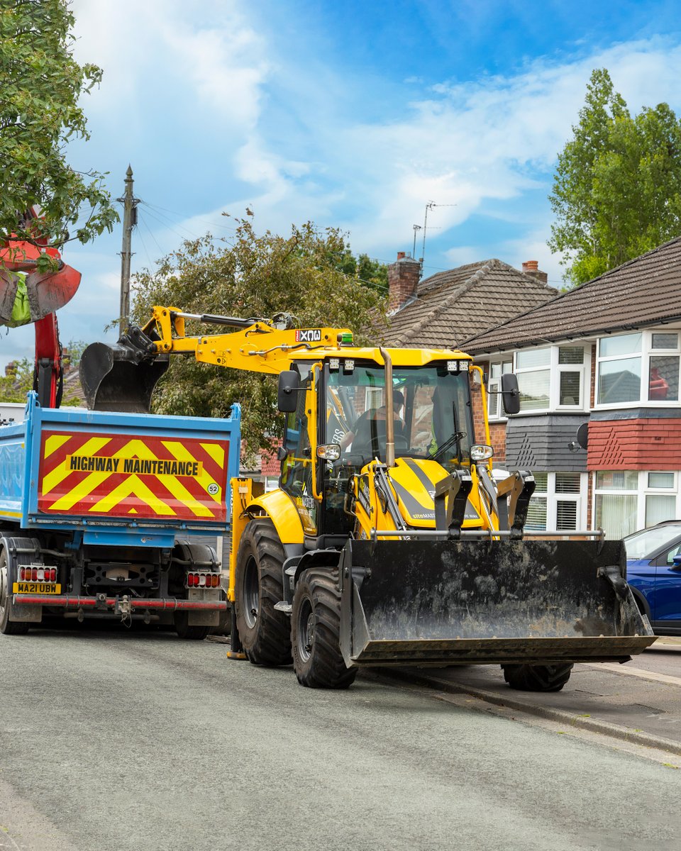 The best choice. H&amp;C Plant Hire has invested in 20 new #JCB 3CX PRO backhoe loaders. “We buy JCB 3CX backhoe loaders because they are the best backhoe loaders available. It’s as simple as that,” Lee Barlow, @HandCPlantHire Director: bit.ly/3iRlod8. #JCBmoment